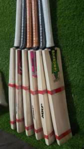 Modelo de murciélago ecológico ligero de madera de sauce natural de Uttar Press para tenis y críquet - Product Image 5