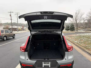 Volvo XC40 B5 Plus Bright Theme Usado, Año 2025 - Product Image 4