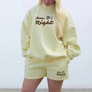 Ensemble sweat-shirt et short pour femme, tricot uni sportif, au-dessus du genou, léger, décontracté, actif, deux pièces, haut et bas - Product Image 1