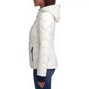 Chaqueta Acolchada Blanca para Mujer 2026, Chaqueta con Cierre Completo, Prenda Exterior con Capucha, Nailon Ecológico de Alta Calidad, Servicio OEM - Product Image 4