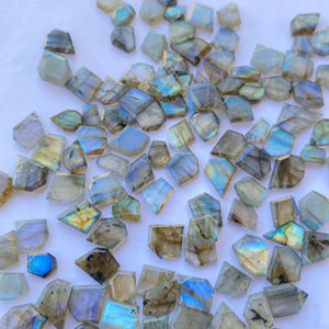 Piedra preciosa hecha a mano Flashy Labradorite Slice Table Cut Gemstone Flashy Labradorite Slice 13 piezas para la fabricación de joyas - Product Image 1