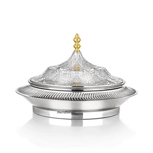 Vente chaude de haute qualité fait à la main Casserole Premium argent et or finition gravé fer métal chauffe-plats avec couvercle maison hôtels - Product Image 1