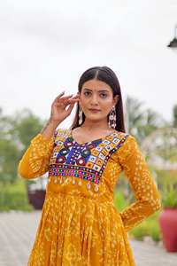 Lancement de Navratri spécial kodi dentelle et robe tissu fausse georgette avec travail de broderie & vrai travail de miroir - Product Image 5