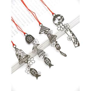 Signets décoratifs en métal avec des motifs sur le thème du voyage avec une grande finition antique au prix de vente - Product Image 1