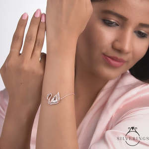 สร้อยข้อมือเงินแท้รูปหงส์เคลือบทองคำสีกุหลาบ เหมาะสำหรับเป็นของขวัญ - Product Image 1