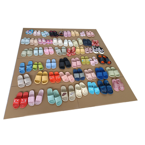 Pantofole usate di seconda mano scarpe di gomma per la casa usate per gli uomini donne e bambini vendono da chilogrammo balle bambini - Product Image 5