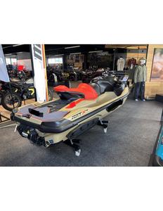 Nuevo Bote a Motor de Combustión Interna 2025, 3 Plazas, Plástico de Grado Industrial, DIY, OEM/ODM, 3 Años de Garantía - Product Image 1