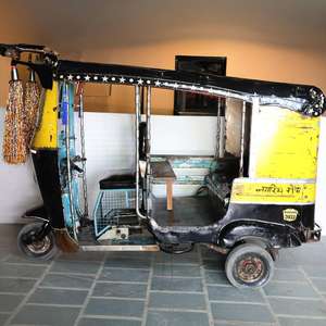 Tuk Tuk moderne en fer industriel pour la décoration de la maison - Product Image 2