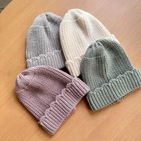 Bonnet personnalisé en coton et laine pour l'automne et l'hiver ensemble de chaussons bonnets tricotés pour enfants chapeaux pour bébés coffrets cadeaux