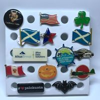 Fournisseur d'usine ODM, badge lumineux LED, bouton, épingle de revers, LOGO de forme personnalisée, badge magnétique LED pour événement de fête