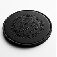 Cadeaux promotionnels bon marché sous-verres en faux cuir en relief avec logo de marque personnalisé