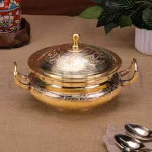 Pot de service en laiton magnifiquement conçu idéal pour les cadeaux lors des anniversaires de mariage, de pendaison de crémaillère ou d'occasions festives - Product Image 5