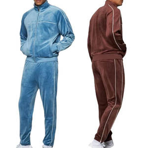 Conjunto de Sudadera con capucha estampada para hombre con diseños elegantes para deportes casuales y comodidad de viaje - Product Image 3