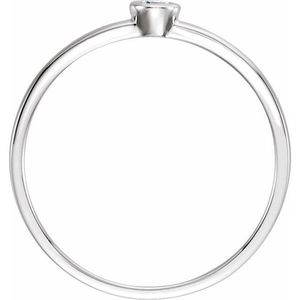 Anillo de Diamante Solitario con Diseño de Engaste Biselado - Product Image 2