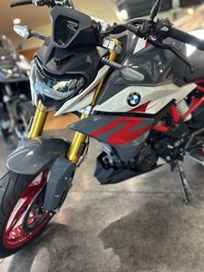 รถมอเตอร์ไซค์ BMWSS G 310 R ปี 2022 สีฟ้าเมทัลลิก Kyanite Blue Metallic มือสอง สภาพมาตรฐาน รับประกัน 5 ปี รองรับการปรับแต่ง OBM DIY พร้อมตัวเลือกทางการเงิน - Product Image 4