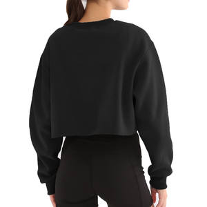 Sudadera informal con capucha recortada de algodón 100% rojo para mujer con diseño de doble cremallera Servicio OEM disponible Hecho en Pakistán - Product Image 6