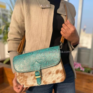 New Arrival Wholesale Embossed Cowhide Leather Crossbody <b>Bag</b> for Women High Quality Floral Design Genuine Leather Shoulder <b>Bags</b> - Product Image 2