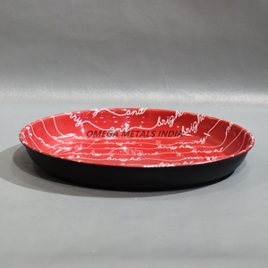 Plateau de service rond rouge vif avec élégant lettrage ondulé de Noël et bordure noire polie pour la nourriture ou la maison - Product Image 3