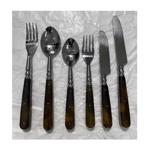 Juego de Cubiertos de Acero Inoxidable con Mangos Metálicos, Pulido Espejo, Ecológico, Diseño Elegante y Moderno para Uso Doméstico en la Cocina - Product Image 6