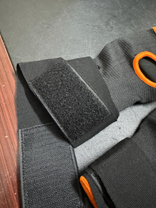 Envoltura de mano de boxeo Logotipo de parche de cuero personalizado Envolturas semielásticas Protección de muñeca Vendaje de boxeo Guantes de mano interior de boxeo - Product Image 2