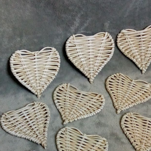 Adornos de Mimbre Hechos a Mano para Decoración Navideña Diseños Hechos a Mano y Festivos Adornos Navideños de Ratán Ecológicos - Product Image 6