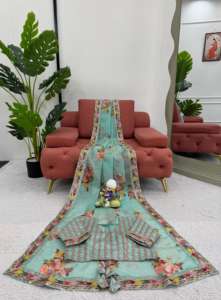 Sari de seda Tibby artesanal, hilo artesanal y secuencia de trabajo, blusa de seda a juego, elegancia tradicional, artesanía artesanal - Product Image 5