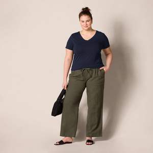 T-shirt élégant pour femme, tricot doux, toucher lisse, respirant, texture aérée, extensible, confort quotidien, forme moderne, frais d'été - Product Image 6