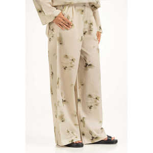 Pantalones de Crepé de Corte Regular WM-COD-SS25-374B con Decoración Estampada - Product Image 3