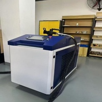 Nouvelle machine de nettoyage laser à fibre numérique automatique 100W de qualité industrielle à refroidissement par air haute vitesse avec reconnaissance de la rouille pour métaux