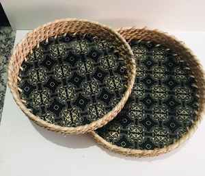 Plateau de service en bois d'acacia naturel écologique au design moderne, style américain, pour la maison, la cuisine, le bureau, la vaisselle, le rangement des bijoux et des aliments - Product Image 3