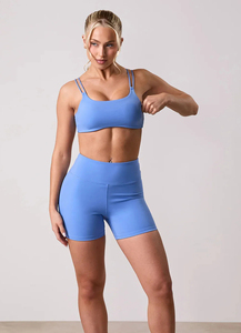 Shorts de yoga pour femmes en polyester/spandex respirant, à séchage rapide, extensible, taille confortable, ajustés, couleur unie, vente en gros - Product Image 5