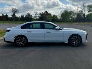 Sedán de Lujo Usado 2025, Tamaño Completo, 760i xDrive Edición Performance - Product Image 1