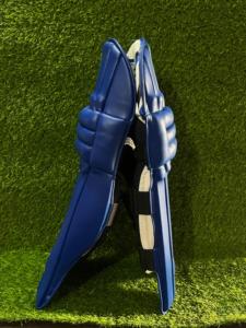 Mejores protectores de piernas ligeros y cómodos de PU/PVC para críquet, hechos a medida, para jóvenes, de todas las tallas, esenciales. - Product Image 4