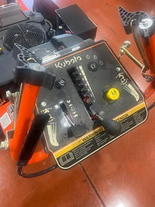 เครื่องตัดหญ้าแบบเดินตาม Kubota WHF14NC-36-2 รุ่นเชิงพาณิชย์ 14.5 แรงม้า เครื่องยนต์ Kawasaki ขนาด 36 นิ้ว ระบบไฮโดรสแตติก ขาย - Product Image 6