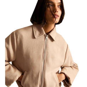 เสื้อแจ็คเก็ตบอมเบอร์แฟชั่นสำหรับผู้หญิง ผ้าแคนวาสน้ำหนักเบา ซิป ระบายอากาศได้ดี ลายพิมพ์ สตรีทแวร์ เสื้อนอก OEM แบรนด์ดิบสั่งทำพิเศษ - Product Image 3