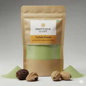 Poudre naturelle authentique de Triphala doucement traitée à partir de fruits secs entiers pour une texture riche et cohérente d'Inde - Product Image 3