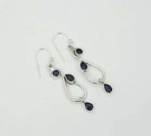 925 Plata de ley sólida septiembre mes piedra natal zafiro con ajuste de bisel pendiente de gancho en forma de pera - Product Image 1