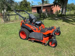 Tondeuse autoportée diesel Kubota ZD1211 abordable, à braquage zéro, usage commercial intensif, pour la coupe de l'herbe des pelouses et des terres agricoles et de jardin - Product Image 6