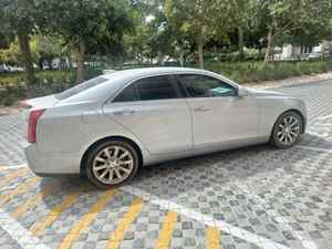 Sedán Usado Cadillac MG 2022 con Motor Turbo Automático, Interior Claro, Tracción Total, R17, Cuero, Aleación de Aluminio, Eléctrico, Techo Panorámico - Product Image 4