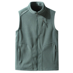 Logo personnalisé broderie polaire gilet hommes vente en gros sans manches polaire gilet pour vêtements de plein air - Product Image 2