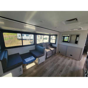 Accesorios Interiores para Autocaravana Jay Feather 30RKB 2026 - Estilo Moderno Precio de Venta Sugerido por el Fabricante $67661 Precio de Oferta $43995 - Product Image 3