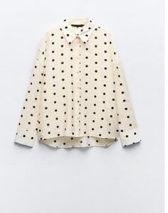 Chemise moderne à pois pour femmes avec tissu confortable et design élégant pour un usage quotidien disponible à des prix de gros - Product Image 5