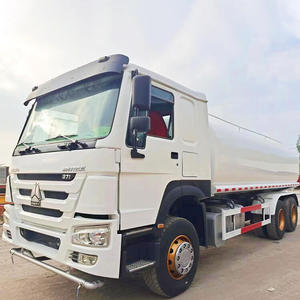 Camion-citerne Howo d'occasion avec moteur diesel, transmission 6x4, en acier, pour le stockage de carburant essence - Product Image 1