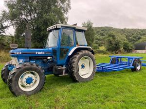 Boîte de vitesses de tracteur droit Ford 7810 Série II 70 CV 4RM à transmission par engrenages pour moteur, avec jantes thermolaquées haute résistance, freinage et câblage inclus - Product Image 6