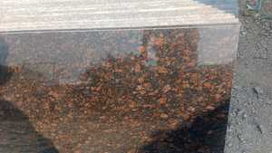 Granito marrón tostado cortado a medida para pisos y encimeras - Product Image 2