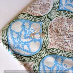 Tissu en coton imprimé floral fait main, tissu de haute qualité, teint à la main, léger, pour chemises de filles - Product Image 2