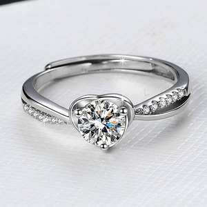 Anillo de Compromiso y Boda de Plata de Ley 925 con Forma de Corazón de Moissanita VVS1 de 0.50ct, Elegante y Moderno para Mujer - Product Image 6