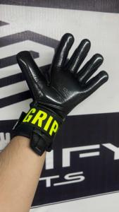 New Professional Goalkeeper Gloves With Finger <b>Protector</b> Adult Children Goalkeeper Gloves Thick Latex Smooth Football Training - Product Image 4