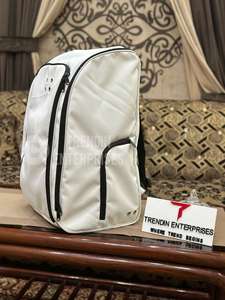 Mochila de Nailon Personalizada de Alta Demanda para Pickleball y Pádel con Marco Externo, Capacidad de 30-40L para Hombres y Mujeres - Product Image 6