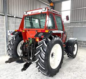 Nuevo tractor diésel Fiatagri 90-90 4WD de 90HP en venta con cabina y toma de fuerza, fabricado en ITALIA - Product Image 3